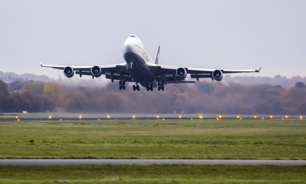 Boeing 747