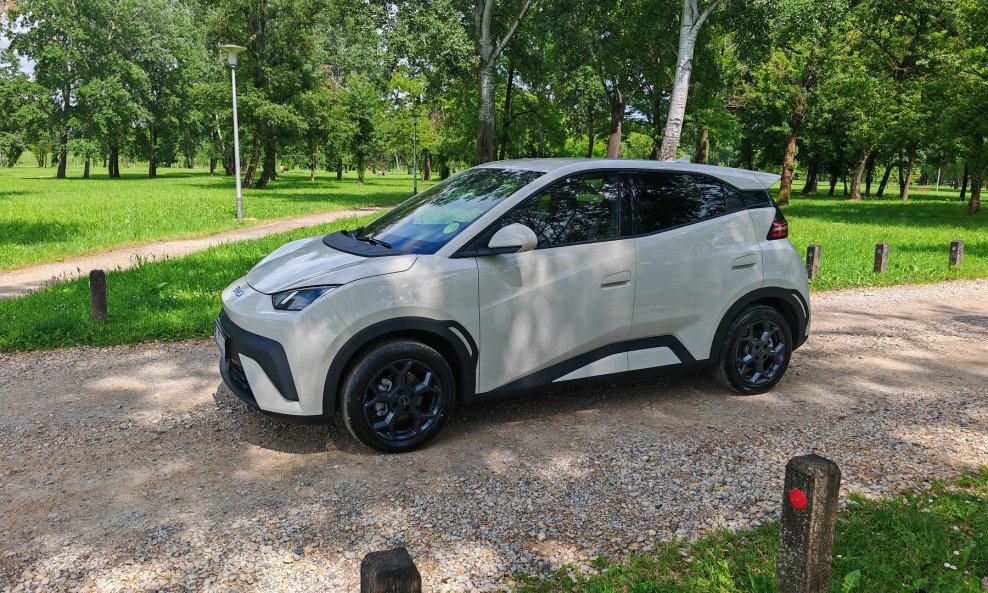 BYD Dolphin Surf - hrvatska pemijera