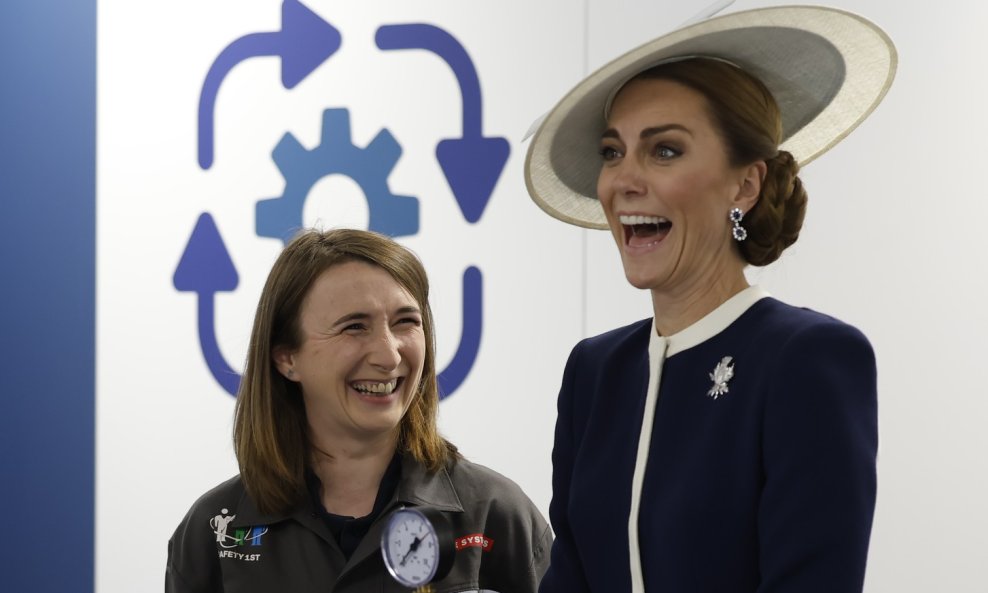 Kate Middleton na brodu