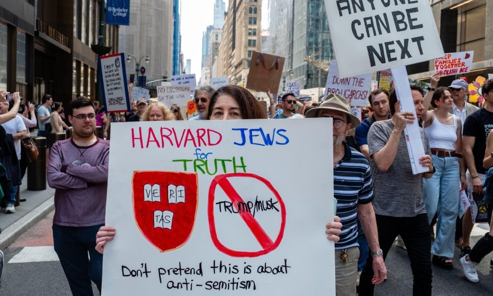 Protest podrške Harvardu
