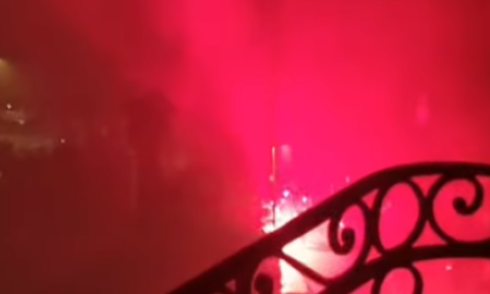 Scene ispred hotela Slaven Belupa