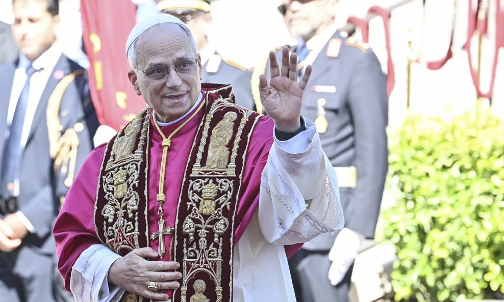 Papa Lav XIV.