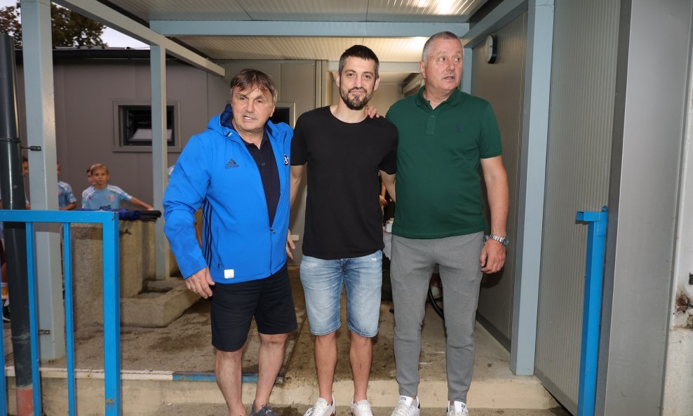 Zdesna Tomislav Ivković, Arijan Ademi i Marko Mlinarić