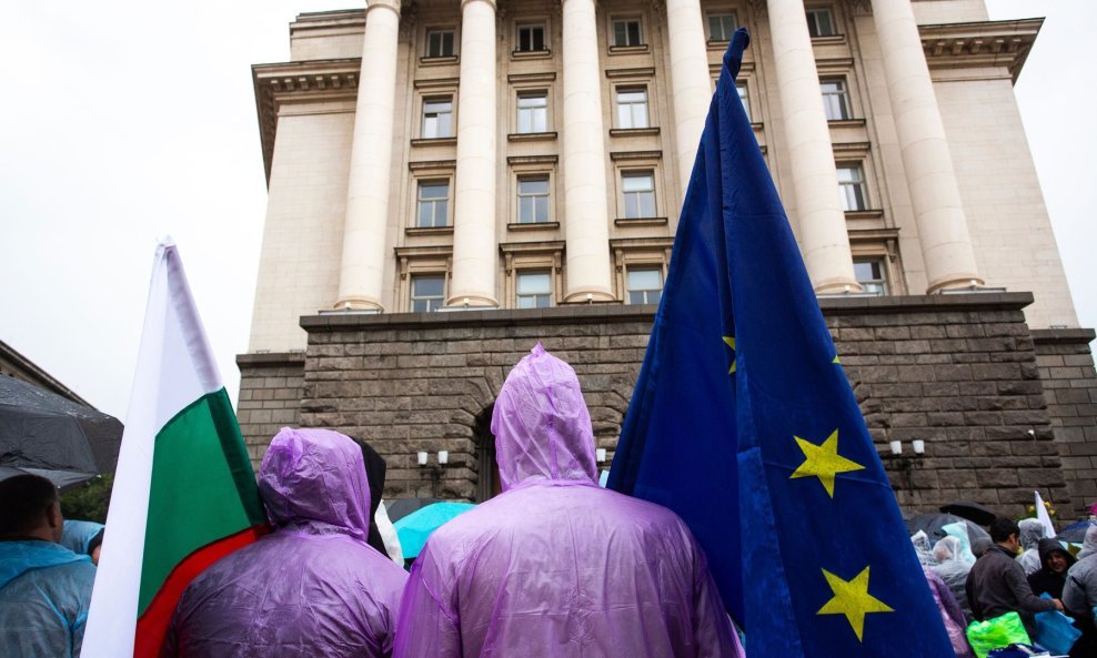 EU bi trebala odobriti uvođenje eura u Bugarskoj