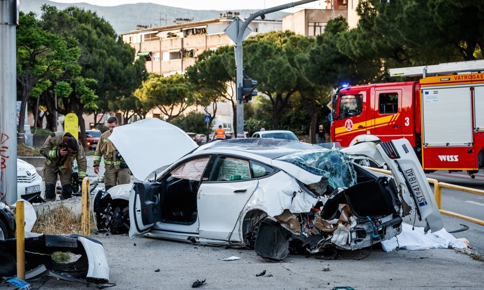 Točna brzina kojom je vozio vozač Tesla utvrdit će se vještačenjem