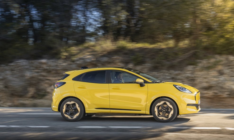 Ford Puma Gen-E Electric Yellow žuta - dinamička premijera