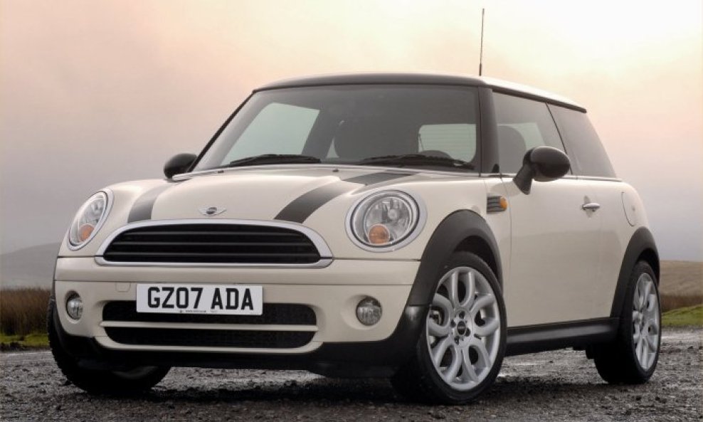 10536576-mini-cooper