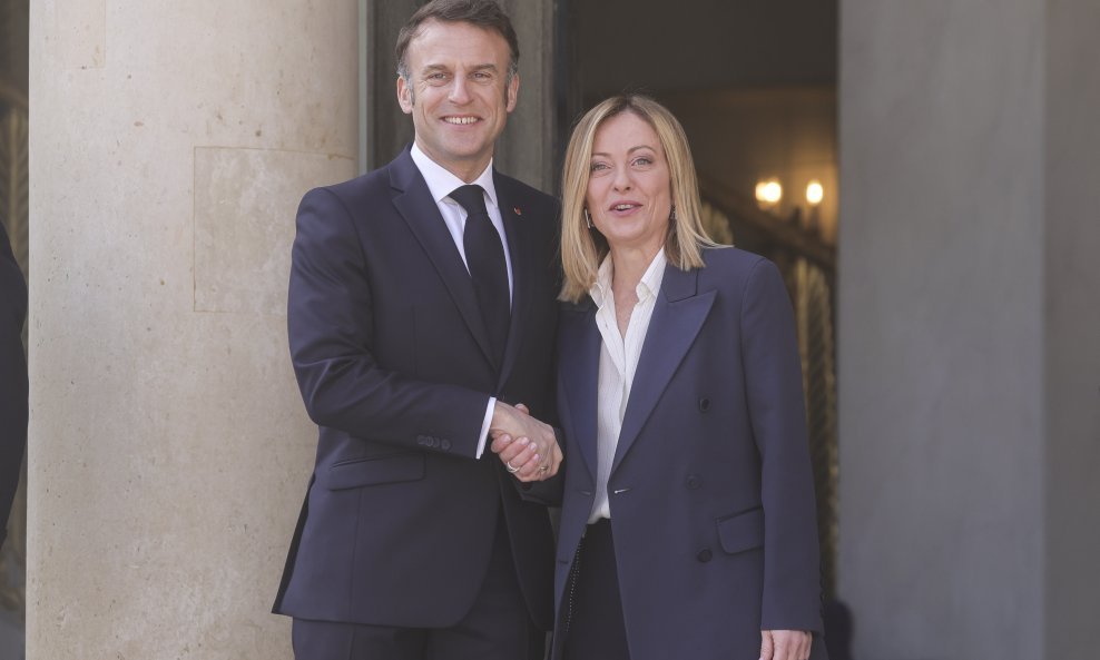 Emmanuel Macron i Giorgia Meloni