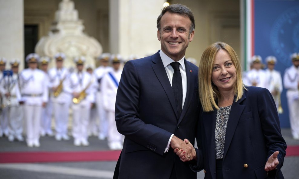 Giorgia Meloni, talijanska premijerka i Emmanual Macron, francuski predsjednik