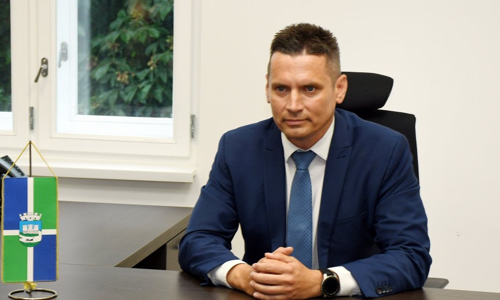 Domagoj Orlić, gradonačelnik grada Siska