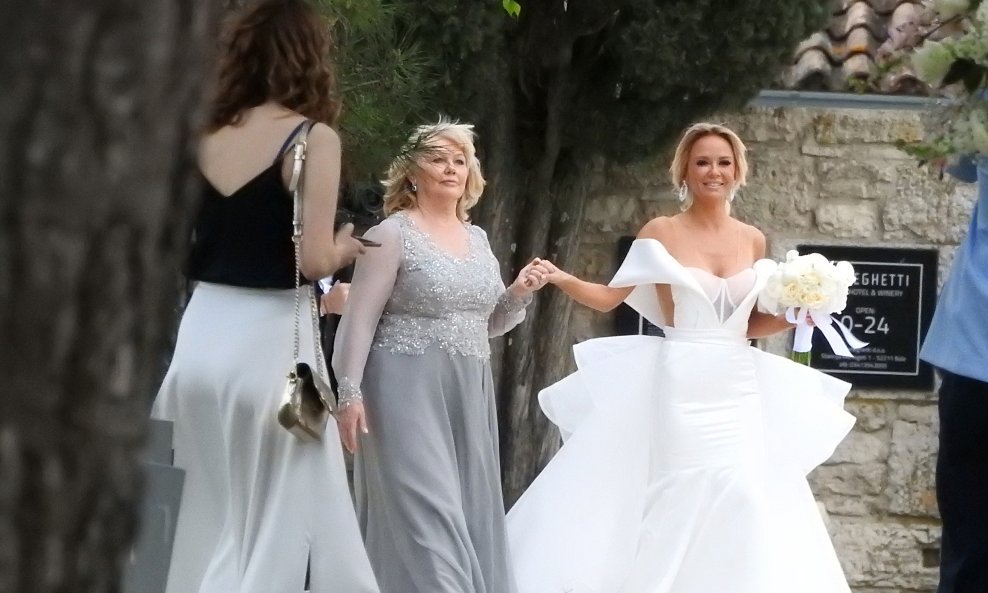 Vjenčanje Maje Šuput i Nenada Tatarinova