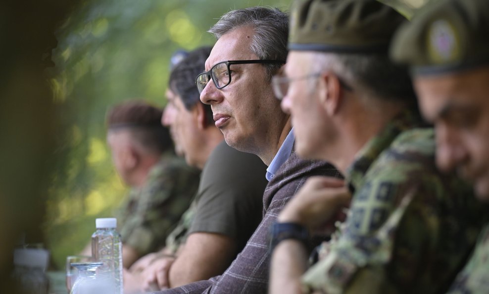 Aleksandar Vučić voli pohađati vojne vježbe