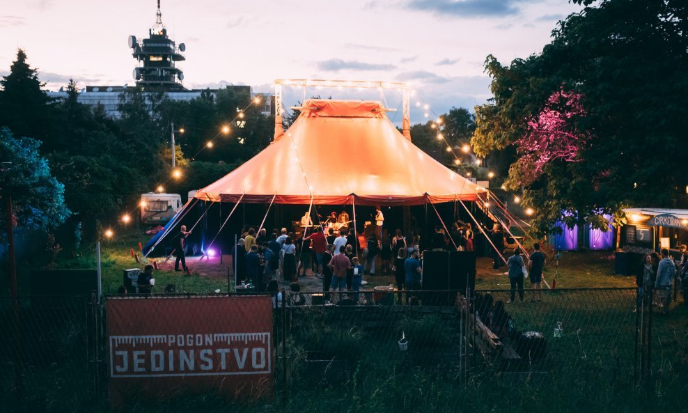 Zabava u Pogonu Jedinstvo okuplja sve generacije uz besplatne radionice, koncerte, film, kviz i silent party do ponoći