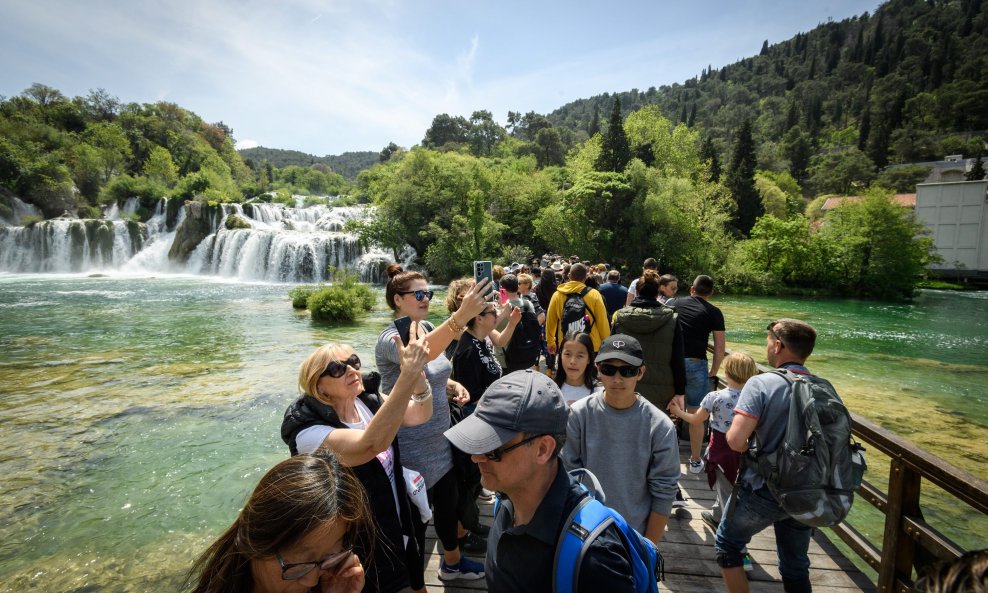 Među turistima u Nacionalnom parku Krka ove godine neće biti društvo imućnih prijatelja iz Indije