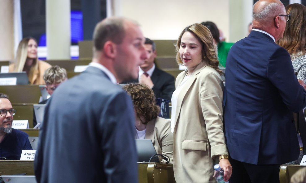Marija Selak Raspudić dolazi na konstituirajuću sjednicu zagrebačke Gradske skupštine