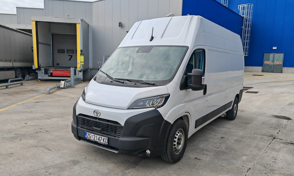 Toyota Proace Max 2.2D 140HP MT6 L3 H3 SSD PD P1 3S COMFORT 3.5H