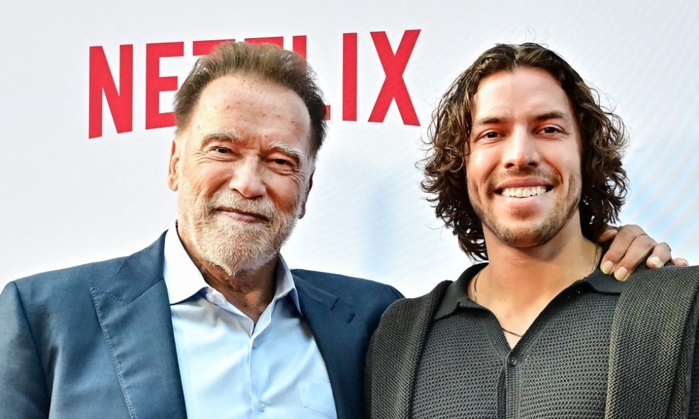Arnold Schwarzenegger i sin Joseph Baena