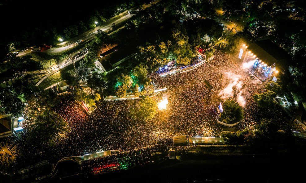 Main Stage EXIT