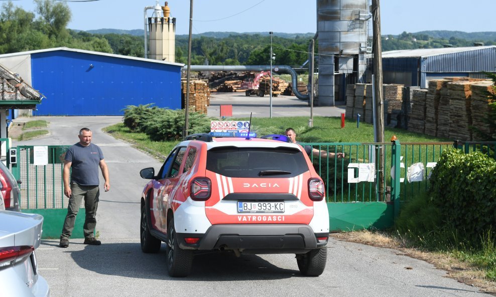 Eksplozija i požar u DI Čazma