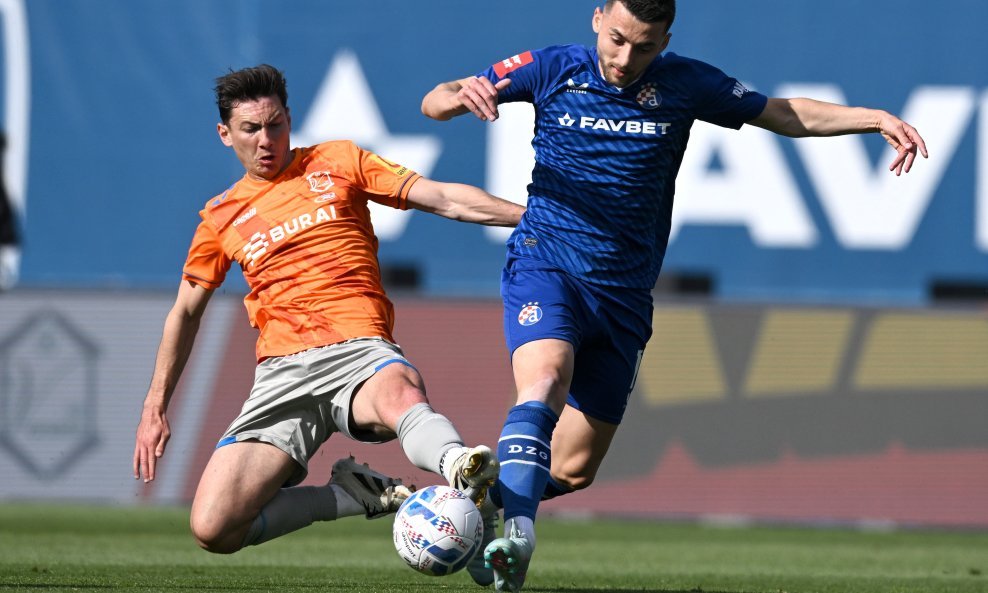 Dimitar Mitrovski (lijevo) vs. Arber Hoxha