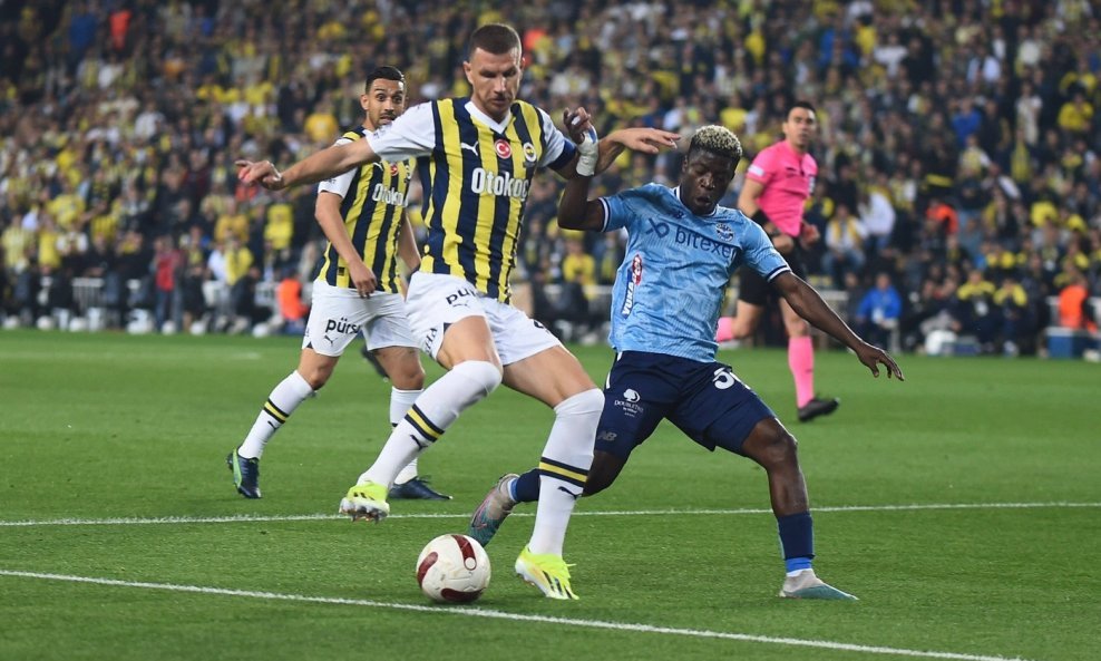 Antonio Muanza Maestro vs. Edin Džeko