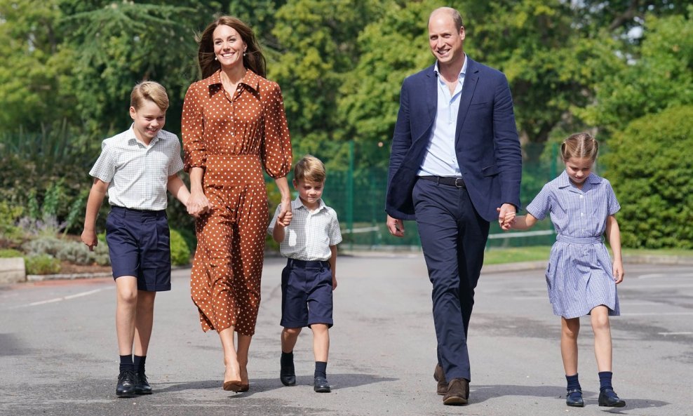Princ William, princ Louis, princ George, Kate Middleton i princeza Charlotte
