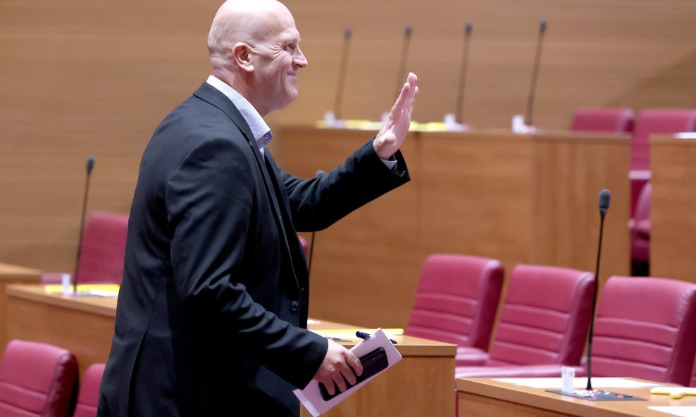 Hrvatski sabor, Ivica Kukavica
