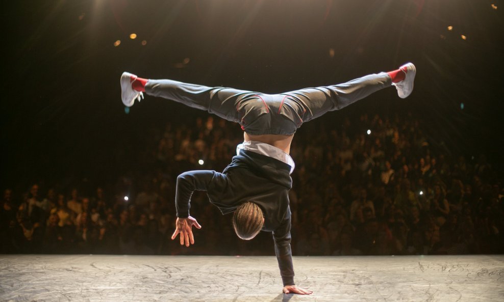 Flying Bach by Flying Steps