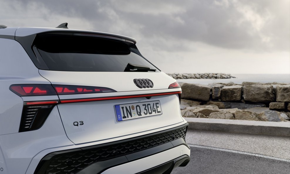 Audi Q3 SUV e-hybrid