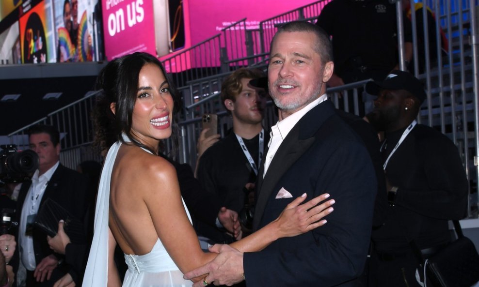 Brad Pitt i Ines de Ramon
