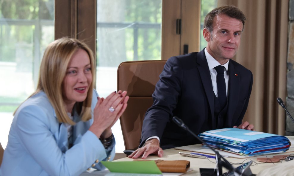 Giorgia Meloni, Emmanuel Macron