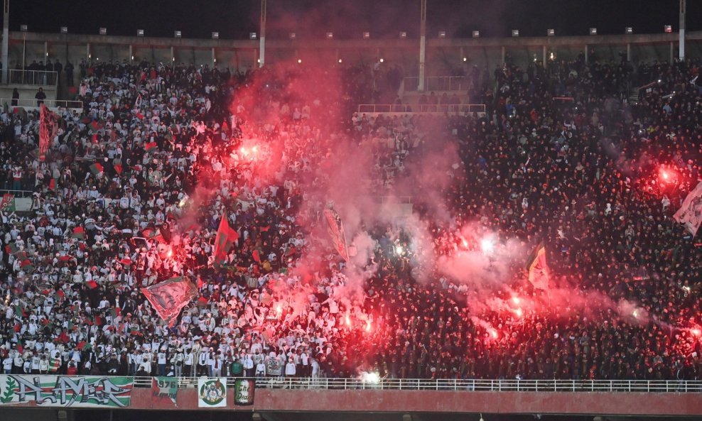 MC Alger navijači (arhiva)