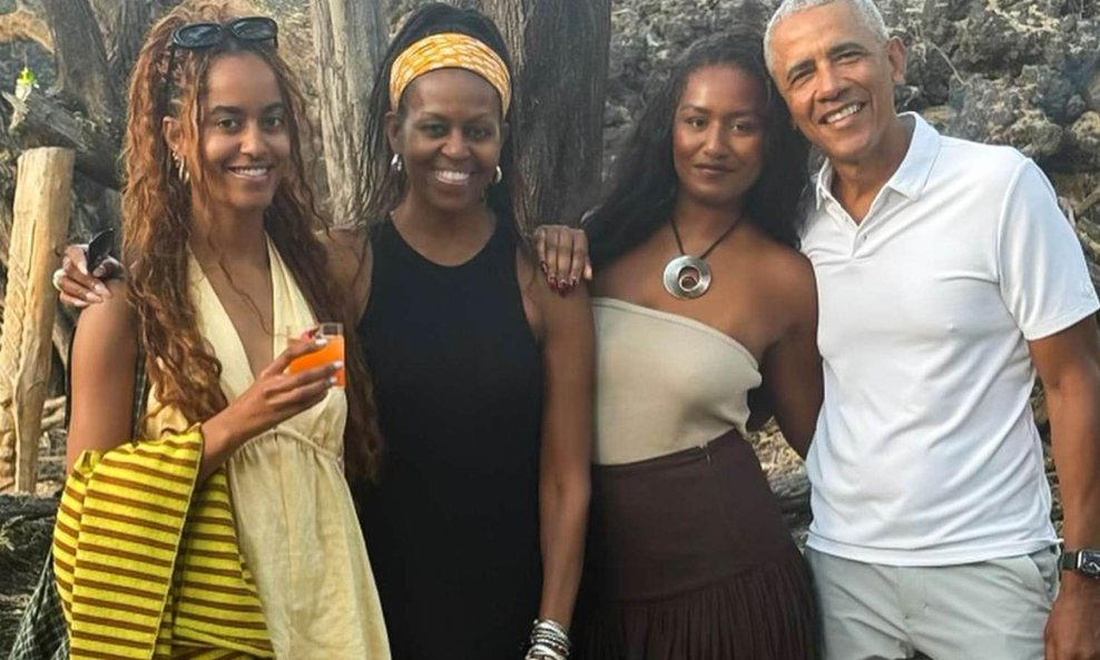 Barack i Michelle Obama s kćerima