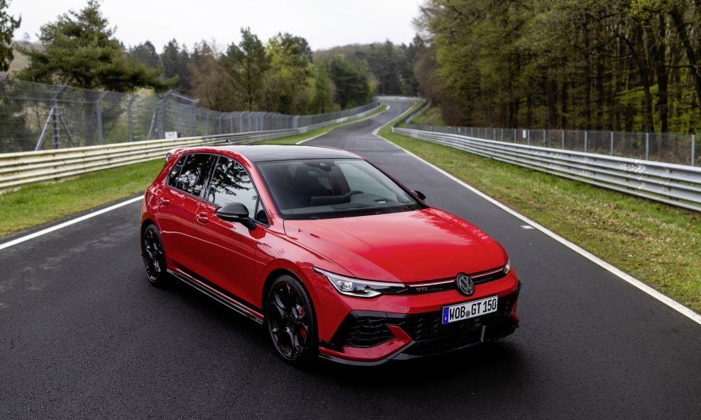 Volkswagen Golf GTI Edition 50 (na slici model gotovo spreman za proizvodnju)