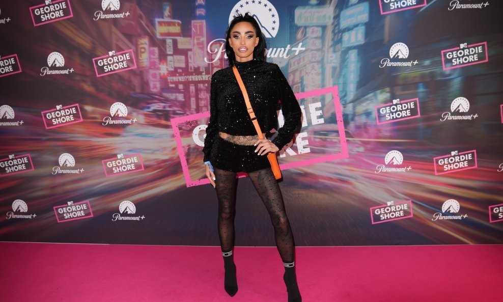 Katie Price jedna je od prvih osoba koje su svoj lik i naličje posudili OnChatu