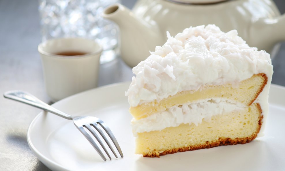 Ako volite kokos, nema boljeg užitka od sočnog komada kokosove torte