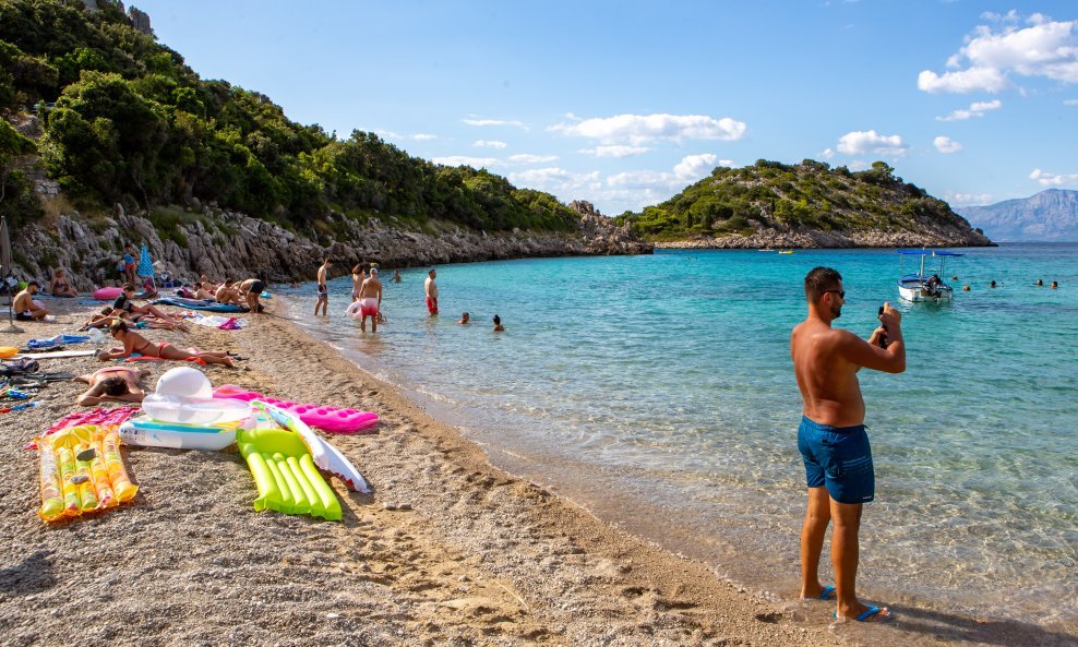 Plaža Divna na Pelješcu
