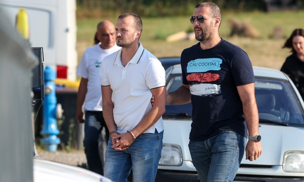 Policija dovela Andreja B., osumnjičenog da je naručio ubojstvo bivše supruge, na pretres kuće