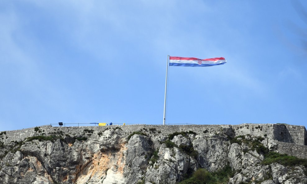 Zastava na Kninskoj tvrđavi