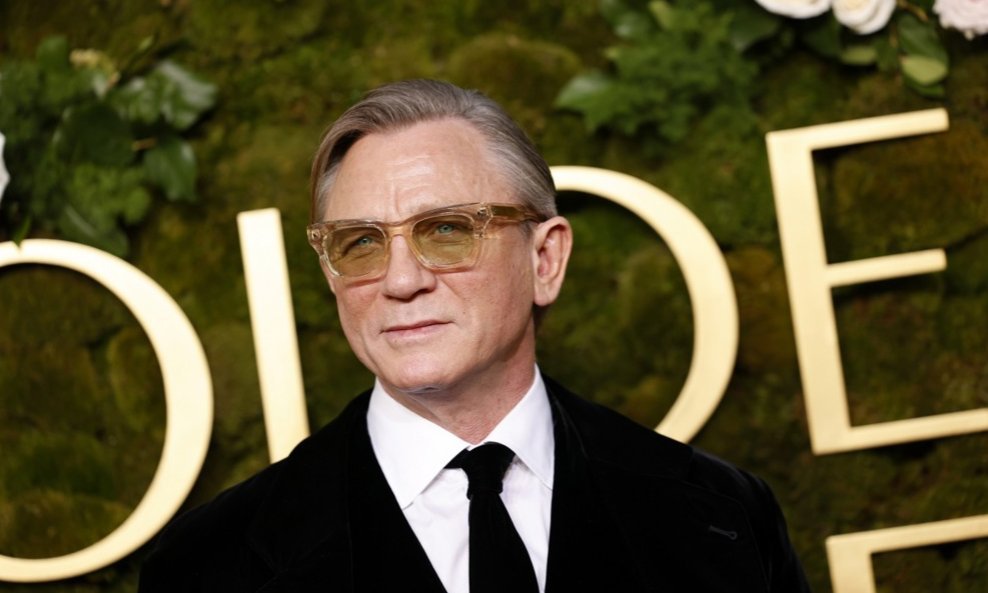 Daniel Craig