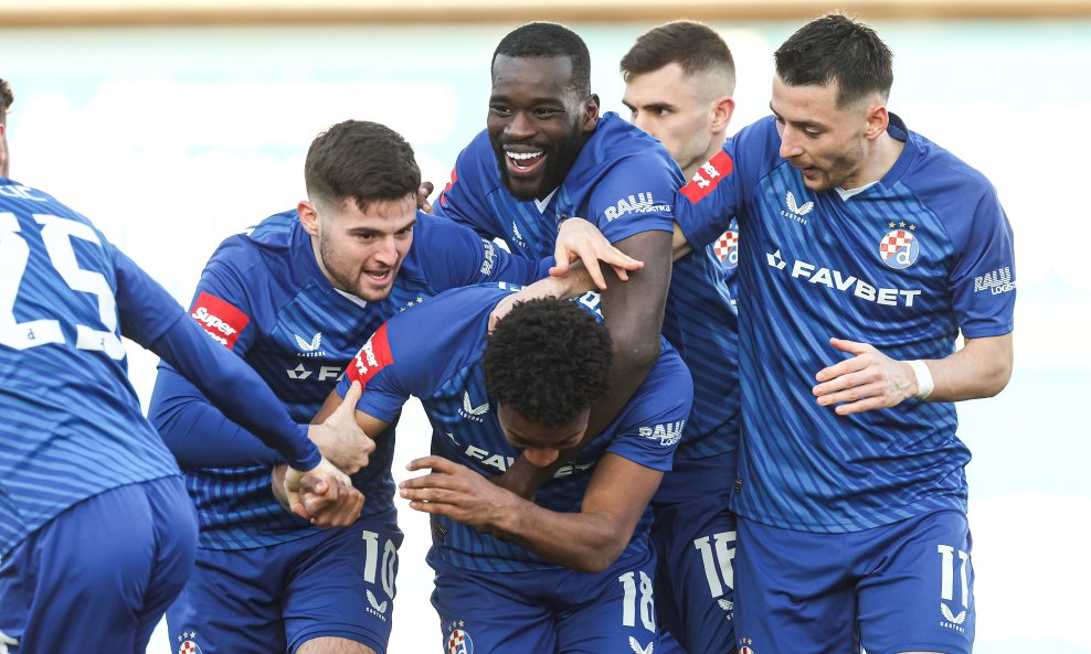 Pierre-Gabriel slavi gol protiv Hajduka