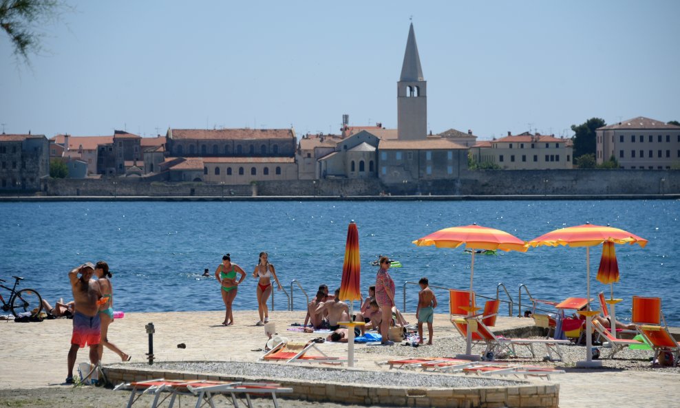 Turisti u Poreču