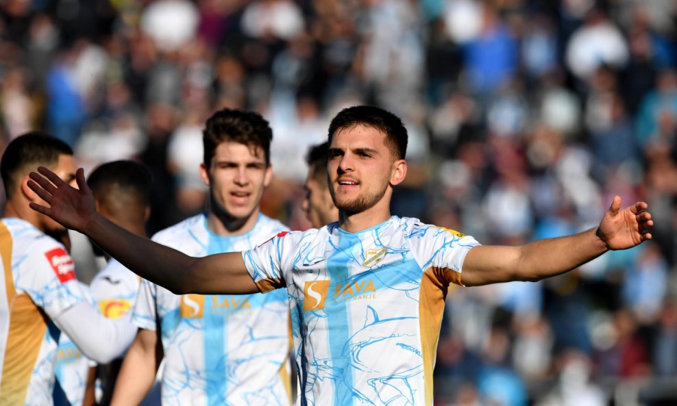 Lindon Selahi NK Rijeka