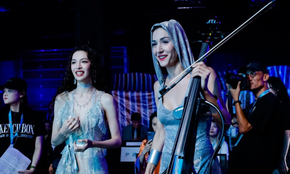 Ana Rucner s Elaine Zhong, kineskom glumicom