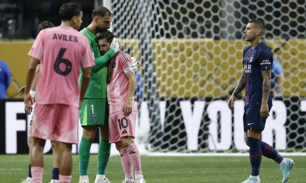 Donnarumma tješi Messija