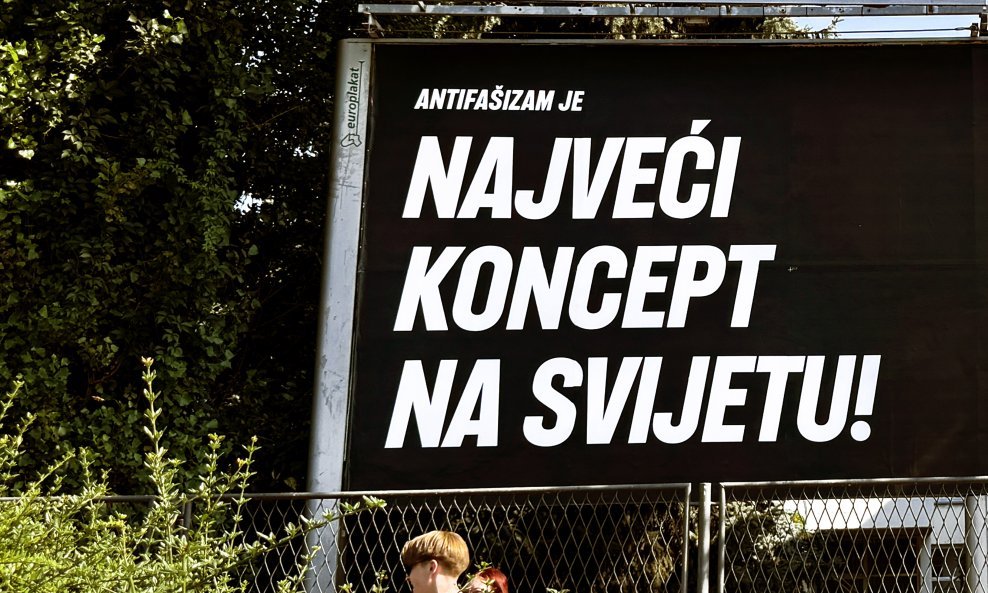Plakati na dan Thomsponova koncerta osvanuli u Novom Zagrebu