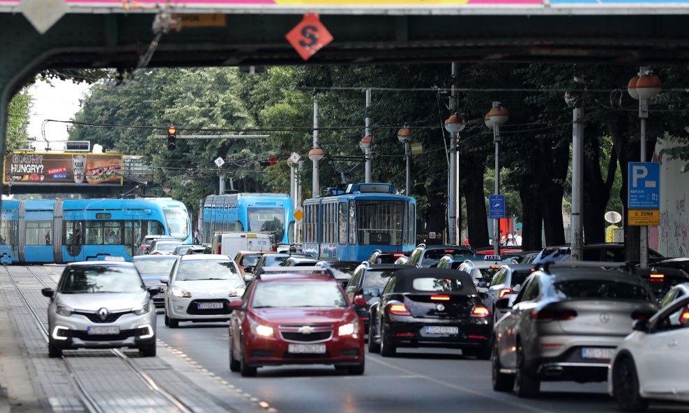Automobili u Zagrebu