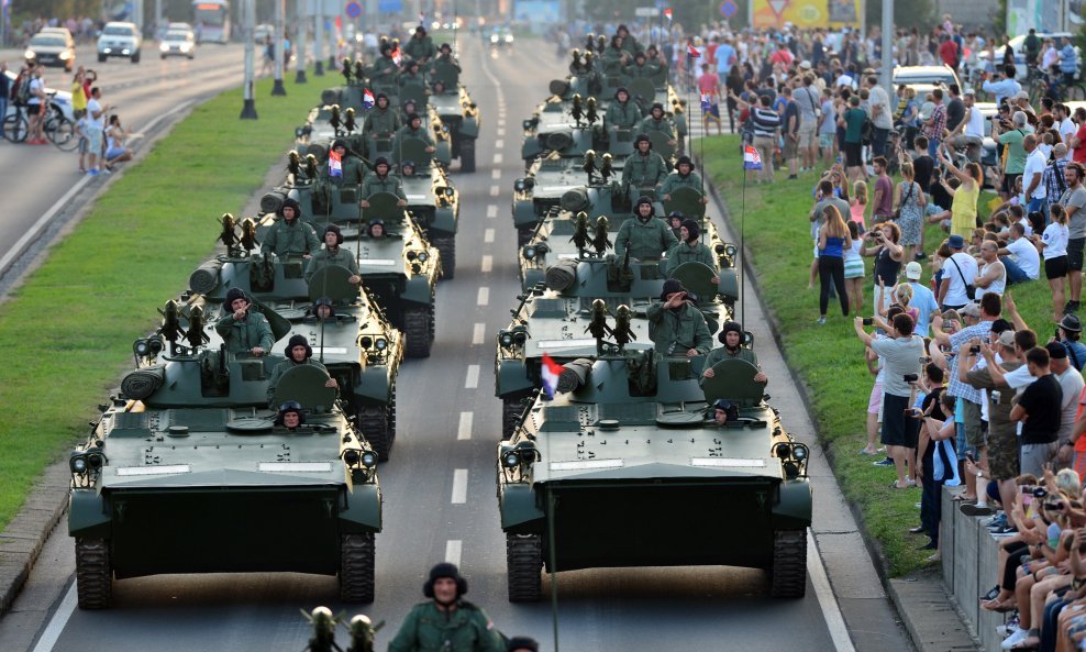 Vojni mimohod u Zagrebu - 2015.