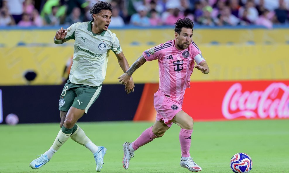 Richard Rios vs. Lionel Messi