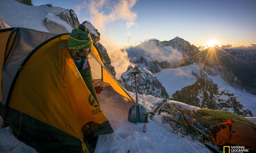 PointOfNoReturn_011_Explorer2015